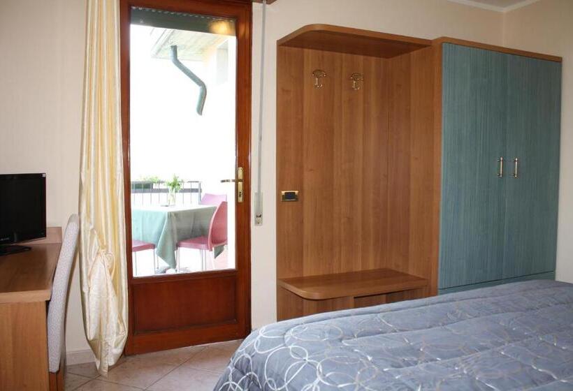 Номер Стандарт, Albergo Ristorante Punta Dell'est
