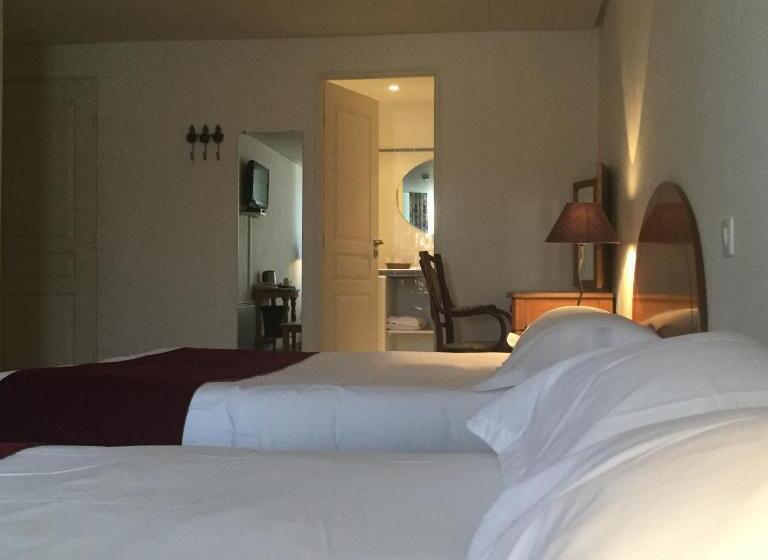 חדר סטנדרט, Nouvel Hôtel Du Commerce