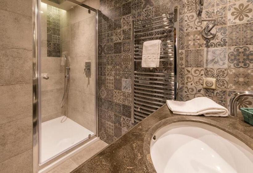 סוויטת סופריור, Nouvel Hôtel Du Commerce