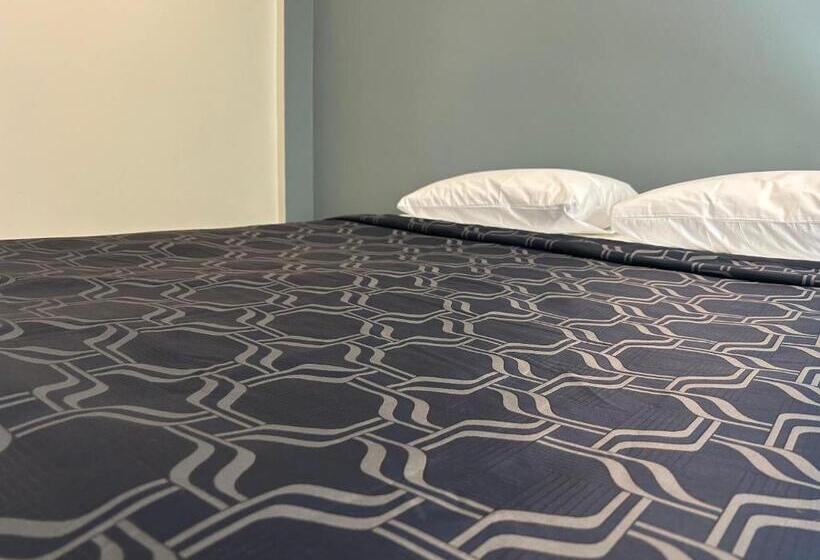 Номер Стандарт, Budget Inn Hollywood