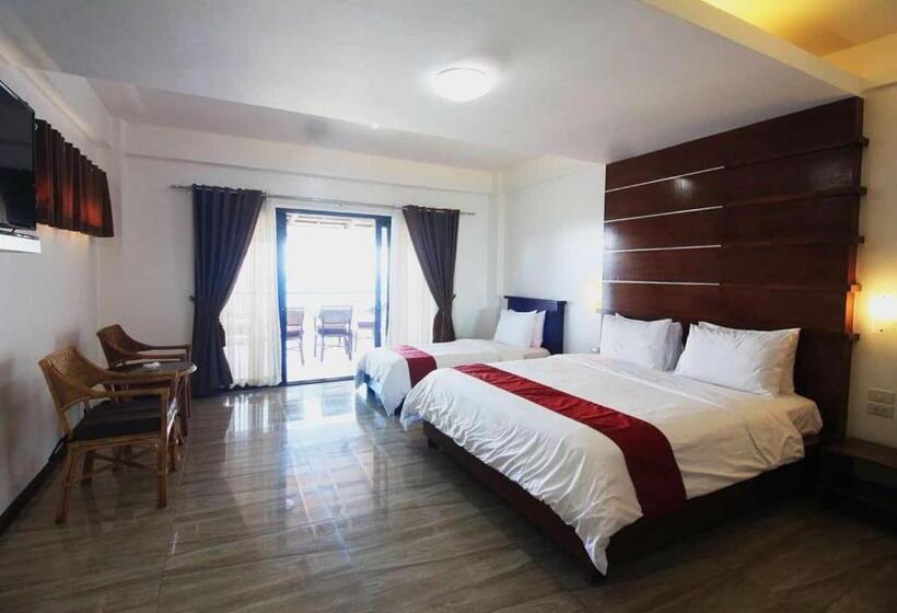 سوئیت اجرایی با چشم‌انداز دریا, Manarra Sea View Resort