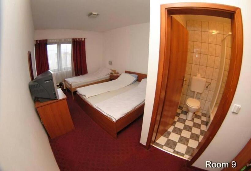 اتاق استاندارد سه نفره, Motel Bella Italia