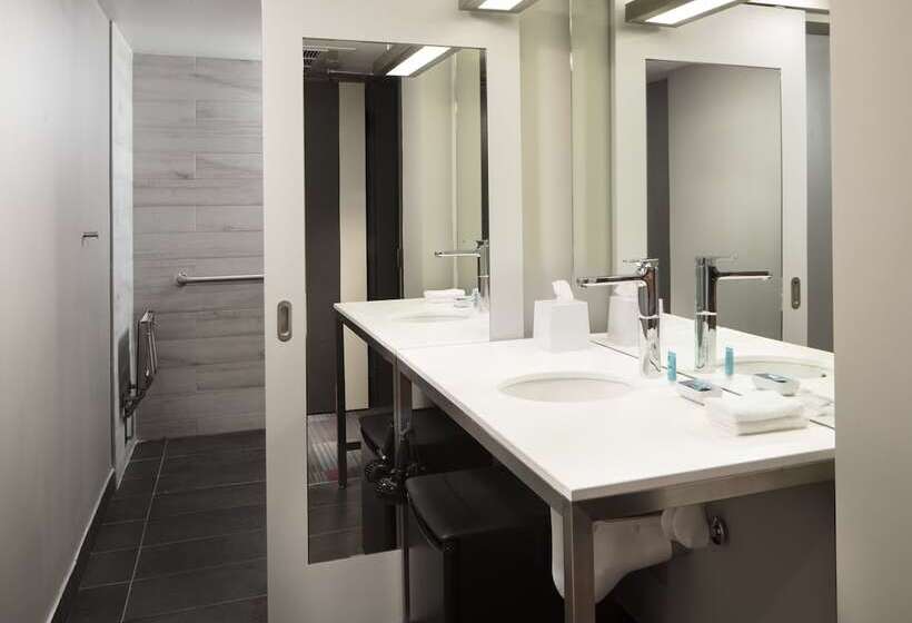 Люкс, Aloft Coral Gables