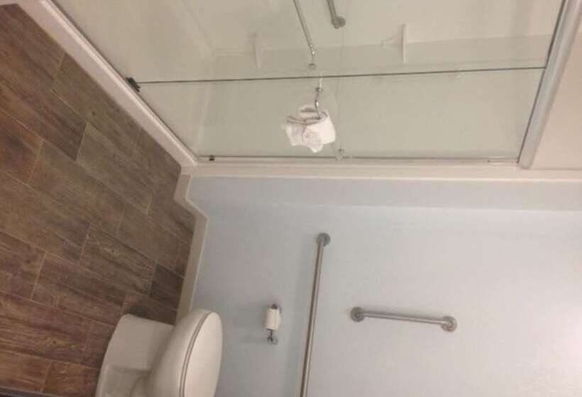 Номер Стандарт, Hampton Inn & Suites By Hilton Warrington Horsham