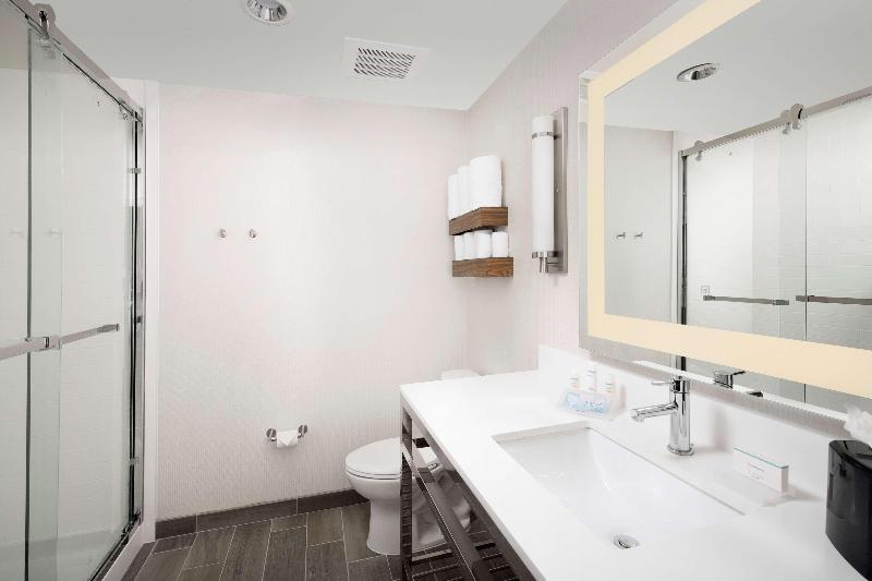 Quarto Estandar Cama King para Deficientes Físicos, Hilton Garden Inn San Antonio Downtown Riverwalk