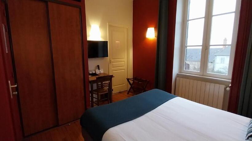 Номер Стандарт, Logis Hôtels Auberge Du Château