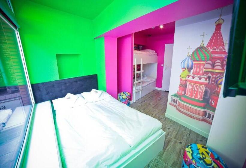 اتاق خانوادگی, World Hostel   Old Town