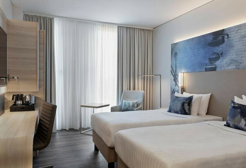 디럭스 룸, Courtyard By Marriott Munich Garching