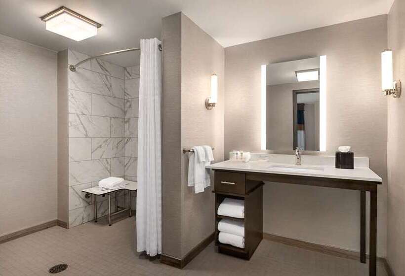 Номер Стандарт, Hampton Inn & Suites Boston/waltham