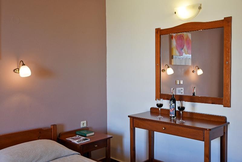 استودیو استاندارد با چشم‌انداز دریا, Iolkos Hotel Apartments