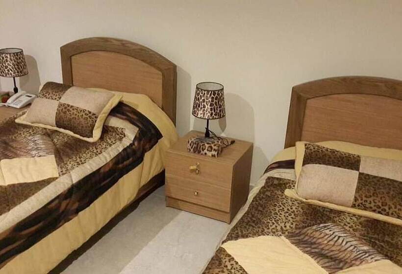 اتاق راحتی سه تخته, St Jean