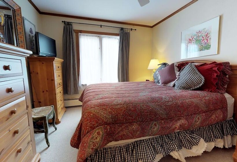 침실 3개 아파트, Christiania Condominiums  Coraltree Residence Collection