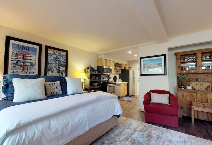 استودیوی استاندارد, Christiania Condominiums  Coraltree Residence Collection