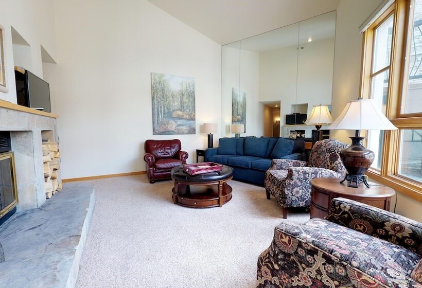 침실 2개 아파트, Christiania Condominiums  Coraltree Residence Collection