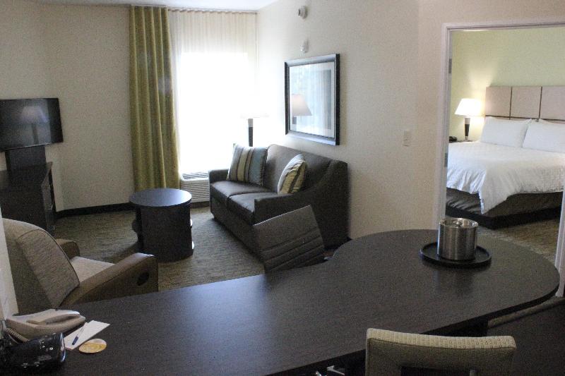 Люкс Кровать Кинг, Candlewood Suites Valdosta Mall, An Ihg