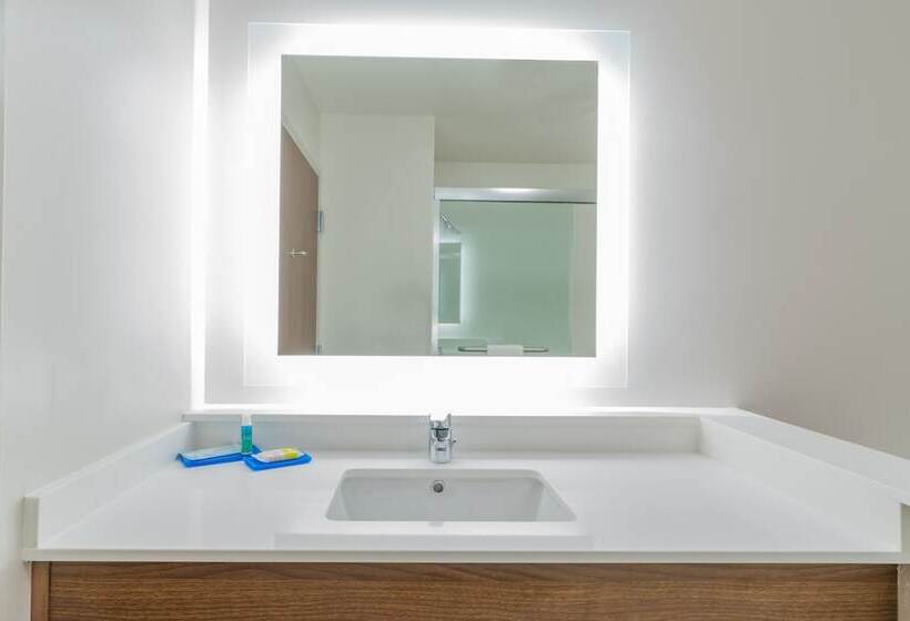 标准间, Holiday Inn Express & Suites Lake Havasu   London Bridge, An Ihg