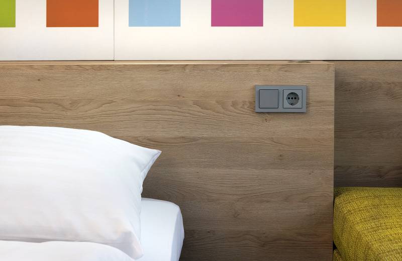 带大床的套房, Holiday Inn Express & Suites Lake Havasu   London Bridge, An Ihg