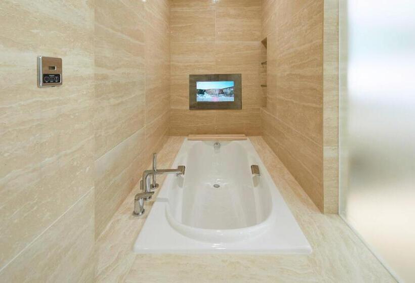Люкс Deluxe Кровать Кинг, Marriott Jeju Shinhwa World