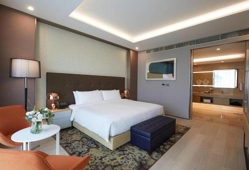Люкс Deluxe Кровать Кинг, Marriott Jeju Shinhwa World