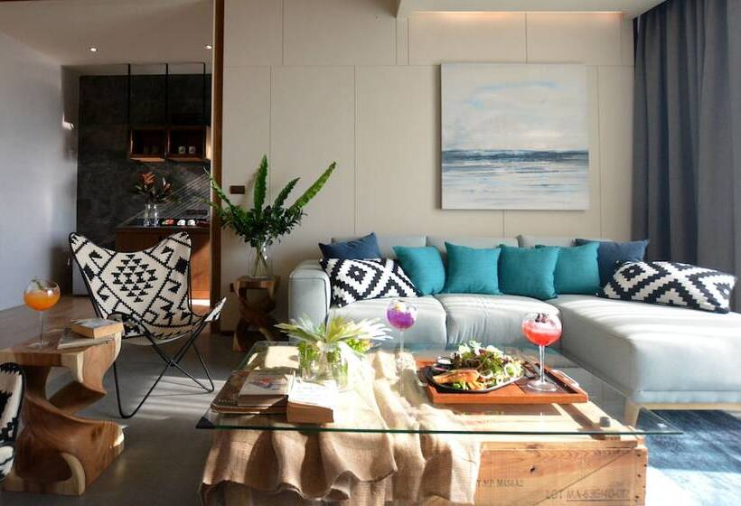 Номер Стандарт Вид на Море, The Cabin Beach Resort