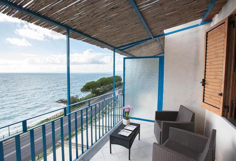 Quarto Estandar Vista Mar com Sacada, Oasi Relais