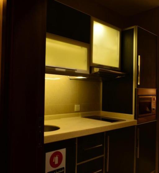 Люкс 3 Спальни, Home Inn Hotel Suites