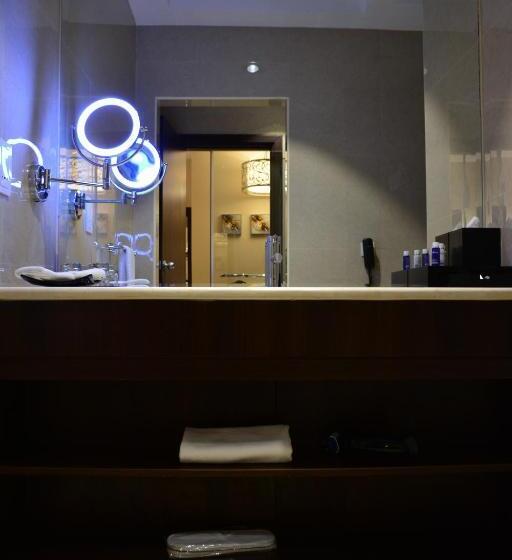 Люкс 3 Спальни, Home Inn Hotel Suites