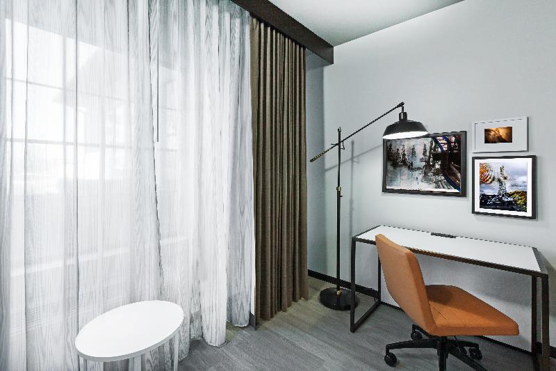 Номер Стандарт, Indigo Tulsa Dwtn/entertainment Area