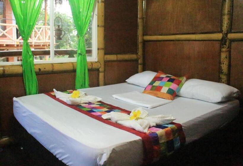 스탠다드 룸 공동 욕실, La Natura Hostel & Pool