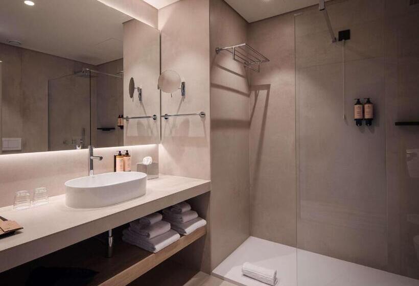 Номер Престиж, Mercure Ponta Delgada Azores