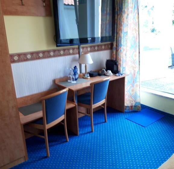 Номер Deluxe, Zur Altstadt