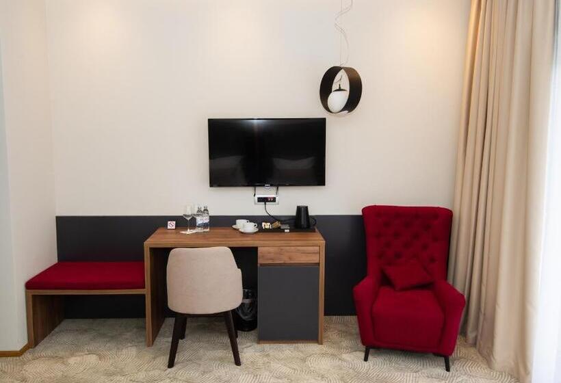اتاق لوکس با بالکن, Grande Casa Hotel   Međugorje
