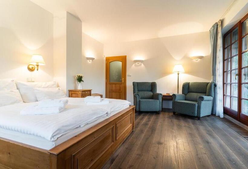 اتاق لوکس با تراس, Pension Slunečnice & Panorama Restaurace Farma