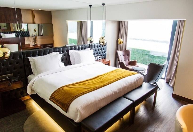 프레지덴셜 스위트, Grand Plaza Hotel Nampula