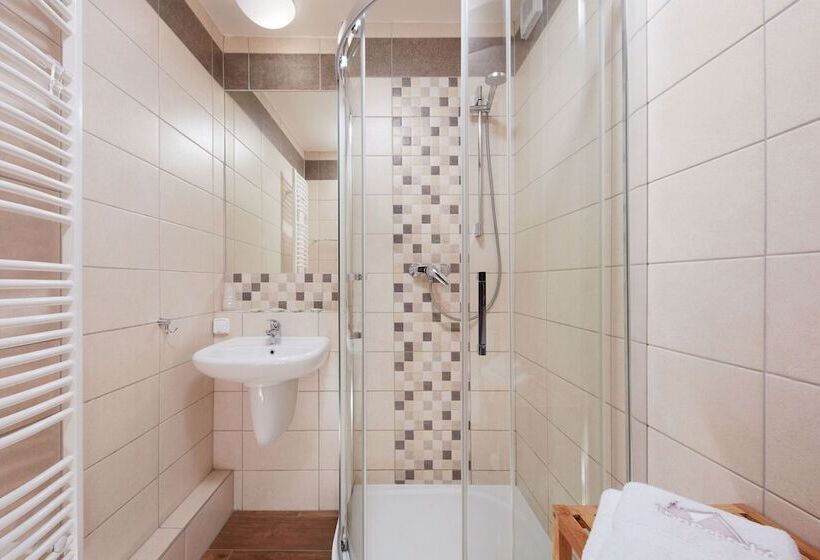 Четырехместный Номер Стандарт, Profamily Hotel Top Benecko