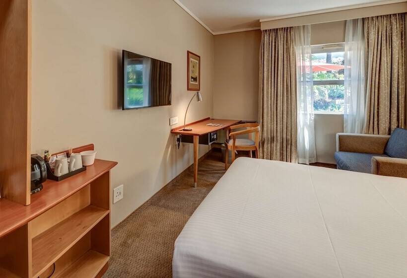 Номер Стандарт, Stayeasy Pretoria