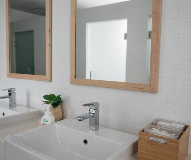 Cama em Quarto Compartilhado, Ease Hostel