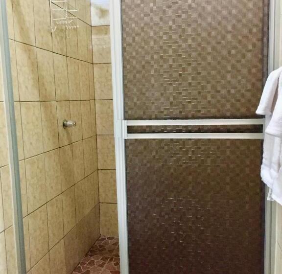 4인용 스탠다드 룸, Casa Lula León Hostal