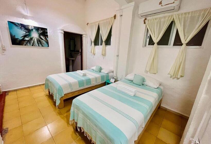 エコノミートリプルルーム, Sayulita Central