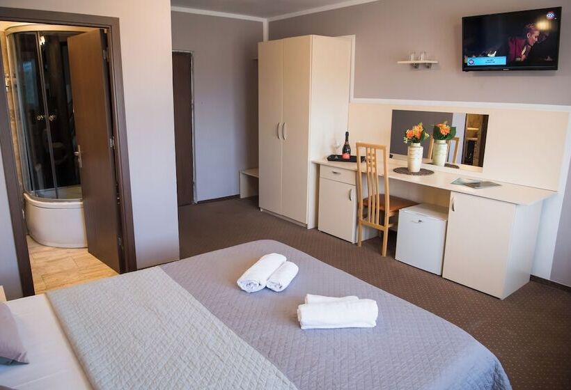 Номер Deluxe, Mbi Travel Inn