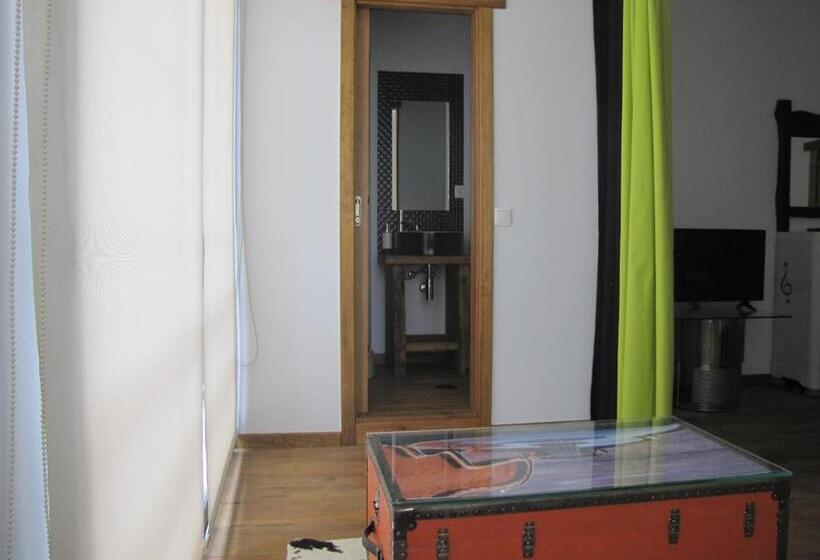 Номер Deluxe, Modern & Recycled Guest House