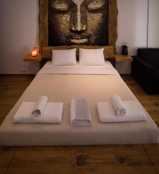 Standard Room, Modern & Recycled Guest House