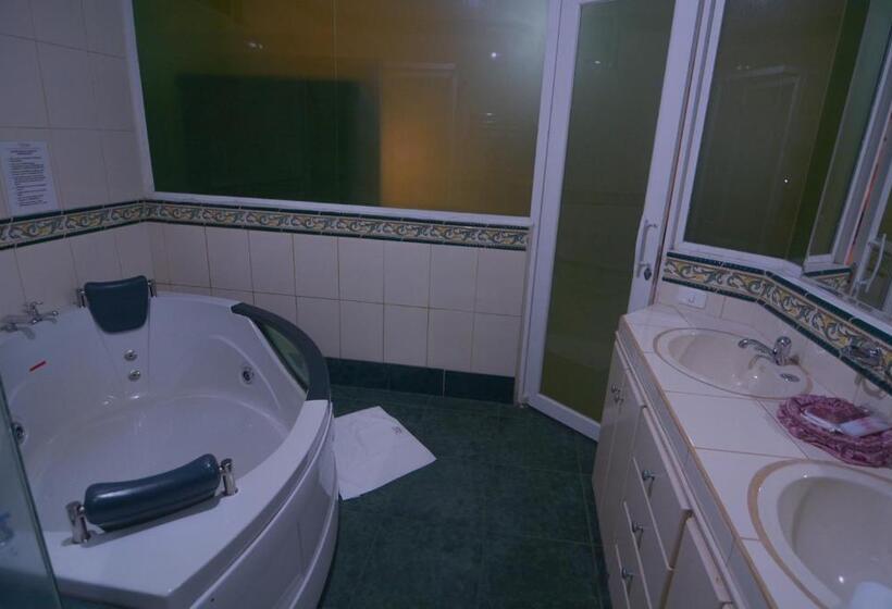 سوییت لوکس, Victoria Suites