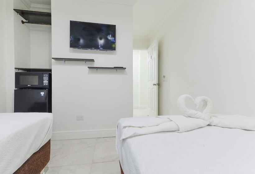 Quarto Triplo Estandar, Las Lunas