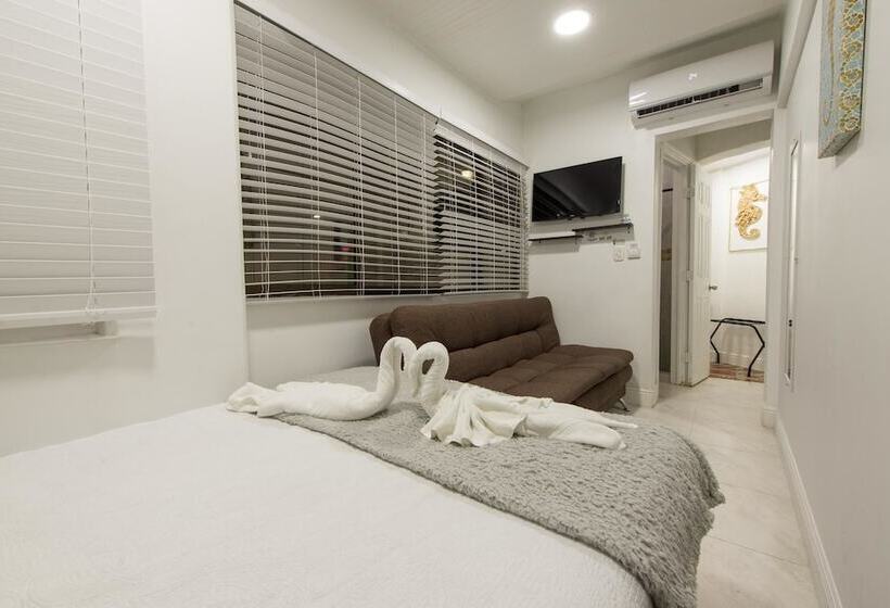 Quarto Triplo Comfort, Las Lunas
