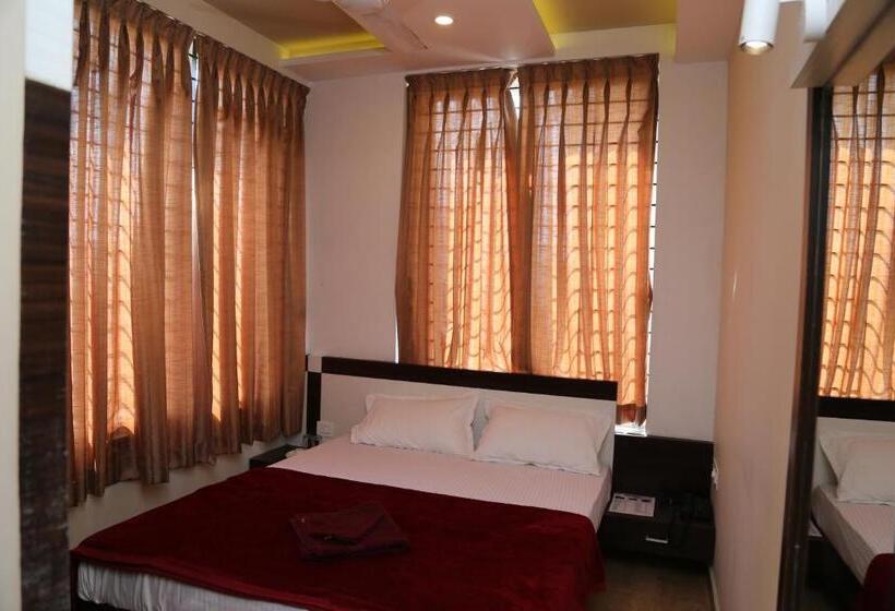 Номер Deluxe, Navaratna Palace