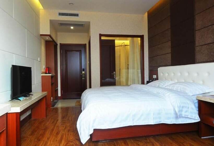 Номер Superior, Hua Qi Kaiserdom Hotel Zhongshan Road St Michael S Cathedral And Zhanqiao Pier Qingdao