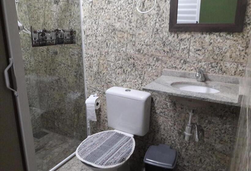 Family Suite, Hostel Falcão Suites Privativas Com Ar Condicionado