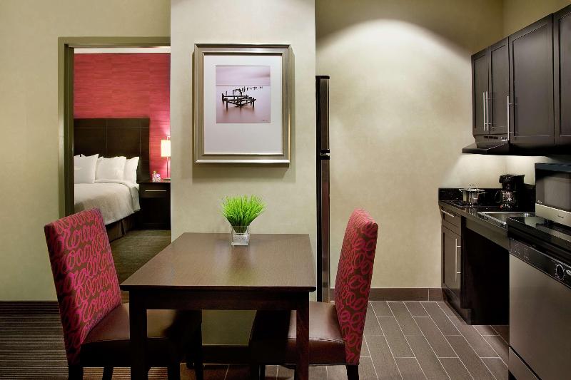 سوییت, Mövenpick Hotel Du Lac Tunis