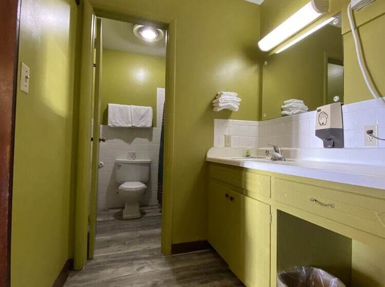 Номер Стандарт 2 Двуспальные Кровати, Lincoln Motel